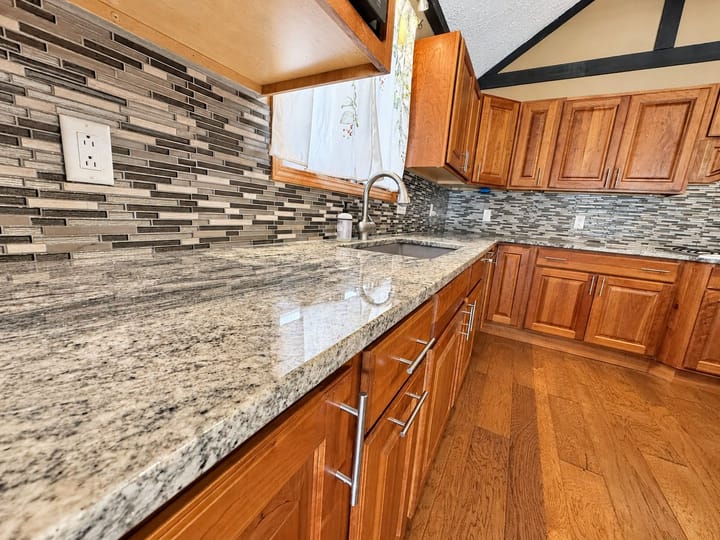 3217 W 2nd St North Platte Ne Kitchen Sink And Backsplash 4586