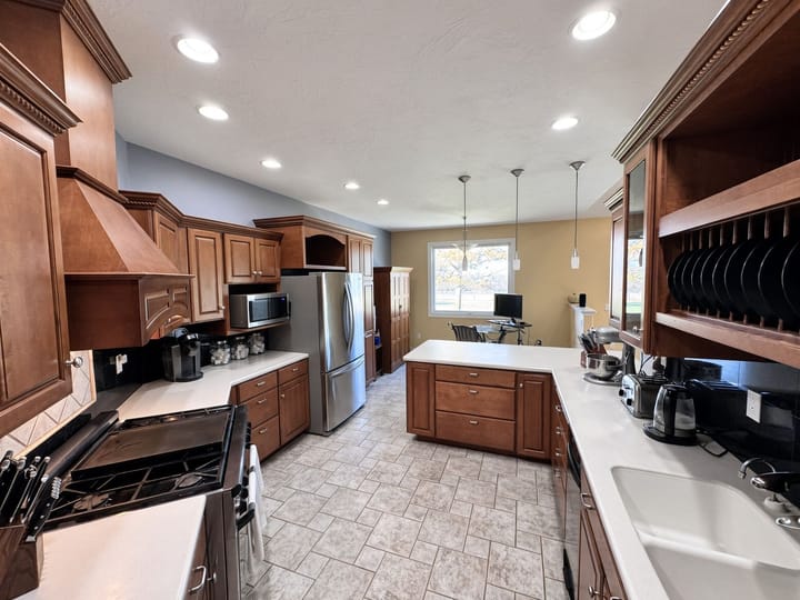 Modern Kitchen With Island Nebraska S Buffalo Rd North Platte Nebraska 8184 S Buffalo Rd North Platte