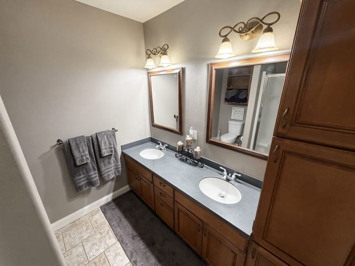 Bathroom Double Vanity Nebraska S Buffalo Rd North Platte Nebraska 8184 S Buffalo Rd North Platte