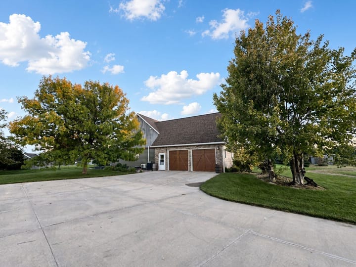 Garage And Driveway Land Nebraska S Buffalo Rd North Platte Nebraska 8184 S Buffalo Rd North Platte