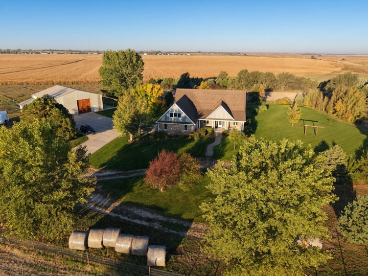 Home With Shop Building And Farm Fields Nebraska S Buffalo Rd North Platte Nebraska 8184 S Buffalo Rd North Platte