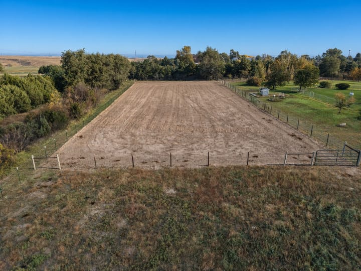 Fenced Equestrian Riding Arena Land Nebraska S Buffalo Rd North Platte Nebraska 8184 S Buffalo Rd North Platte