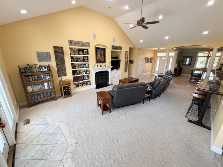 Vaulted Ceiling Living Room Interior Nebraska S Buffalo Rd North Platte Nebraska 8184 S Buffalo Rd North Platte