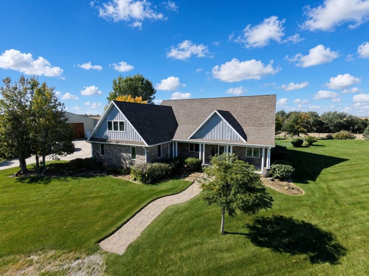 Modern Home Exterior With Green Lawn Nebraska S Buffalo Rd North Platte Nebraska 8184 S Buffalo Rd North Platte