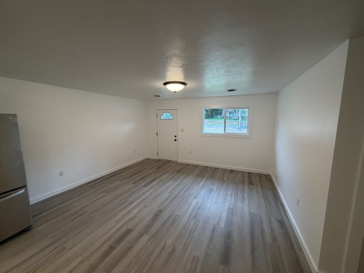 Empty Interior Room With Laminate Flooring Nebraska E Rd St Paxton Ne Nebraska 612 E 3rd St Paxton Ne