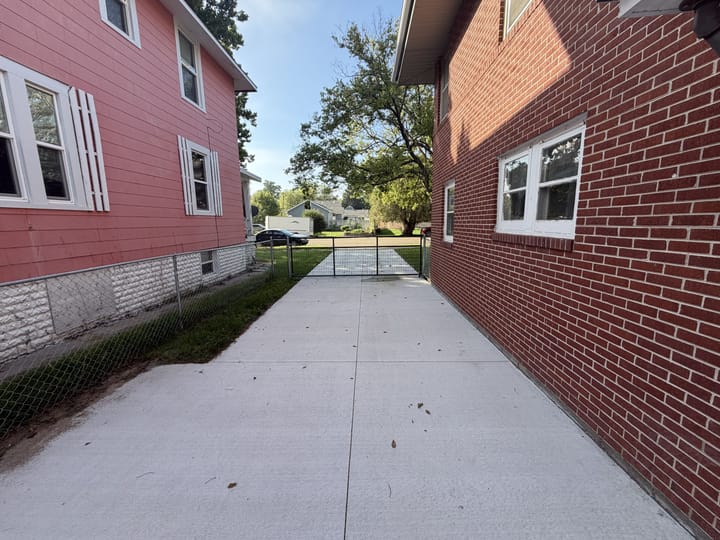 Concrete Driveway Residential Exterior Nebraska West Th Street North Platte Ne Nebraska 907 West 5th Street North Platte Ne