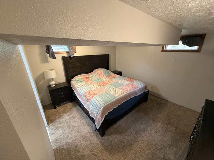 Basement Bedroom With Queen Bed Nebraska Rd Street Sutherland Ne Nebraska 1240 3rd Street Sutherland Ne 69165