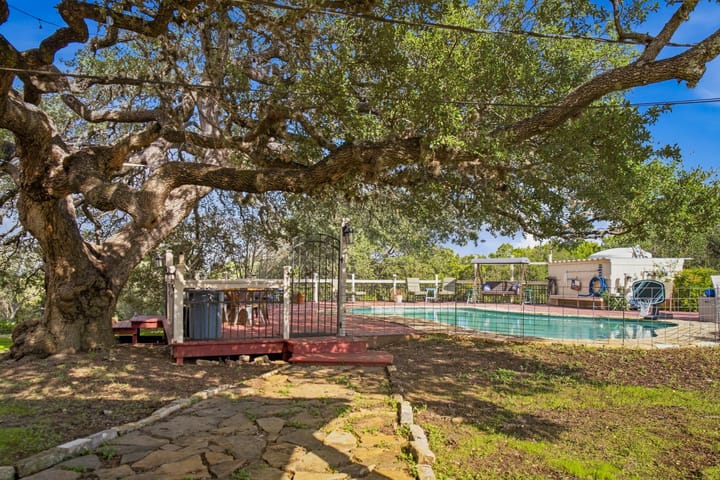 Sunset Oak Retreat23 Acre Property For Sale Comal County Image 30