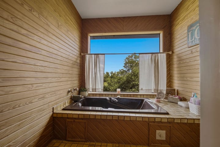 Sunset Oak Retreat23 Acre Property For Sale Comal County Image 21