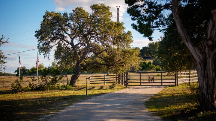 Sunset Oak Retreat23 Acre Property For Sale Comal County Image 8