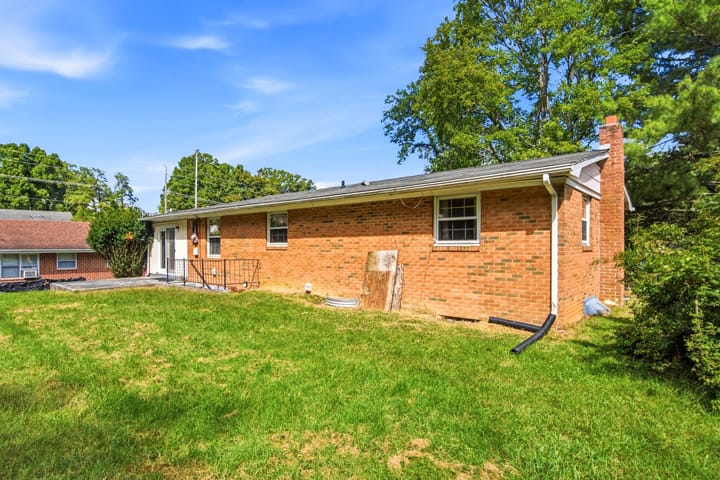 32 102 Foundry Place Radford