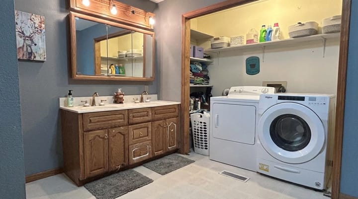 Laundrybathroom