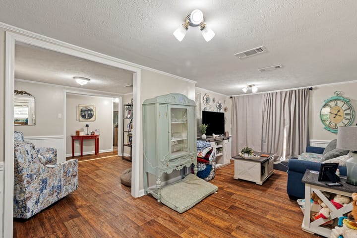 2111 Old Brookhaven Rd 57