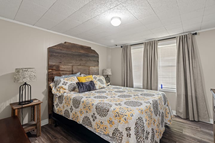 2111 Old Brookhaven Rd 70