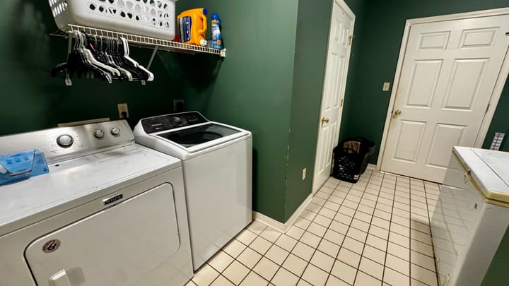 Laundry Room 2