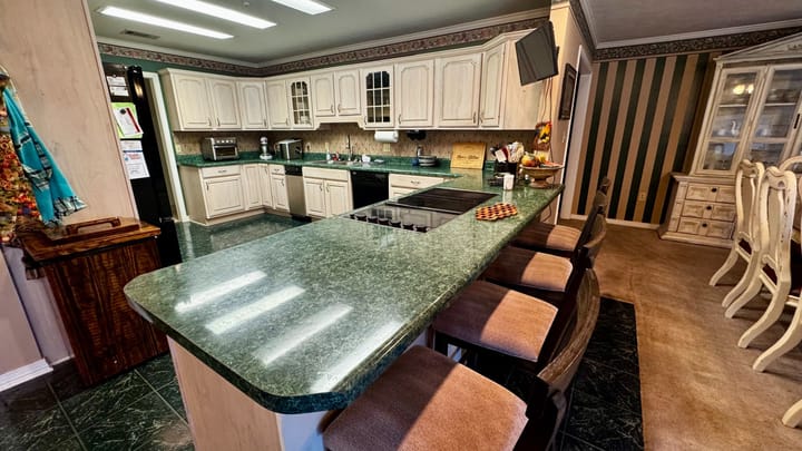 Kitchen Bar