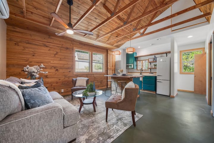 Casita Living 2