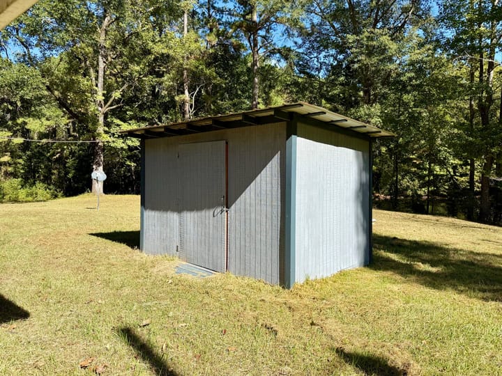 Shed Jpeg