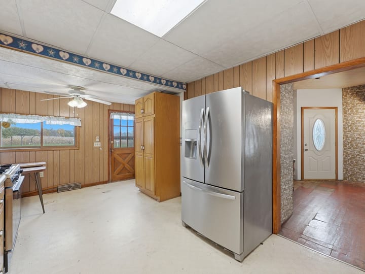 Mercer Il 2wh Acres Land For Sale Lodging10
