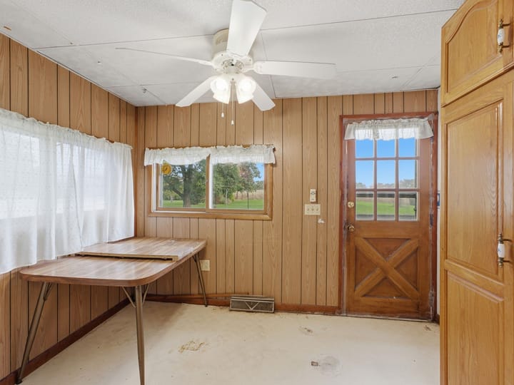 Mercer Il 2wh Acres Land For Sale Lodging8