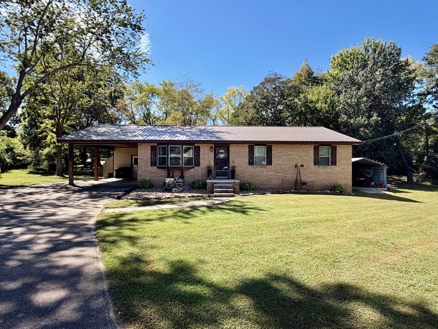 3-Bed Home in Desirable Area of Poplar Bluff, MO