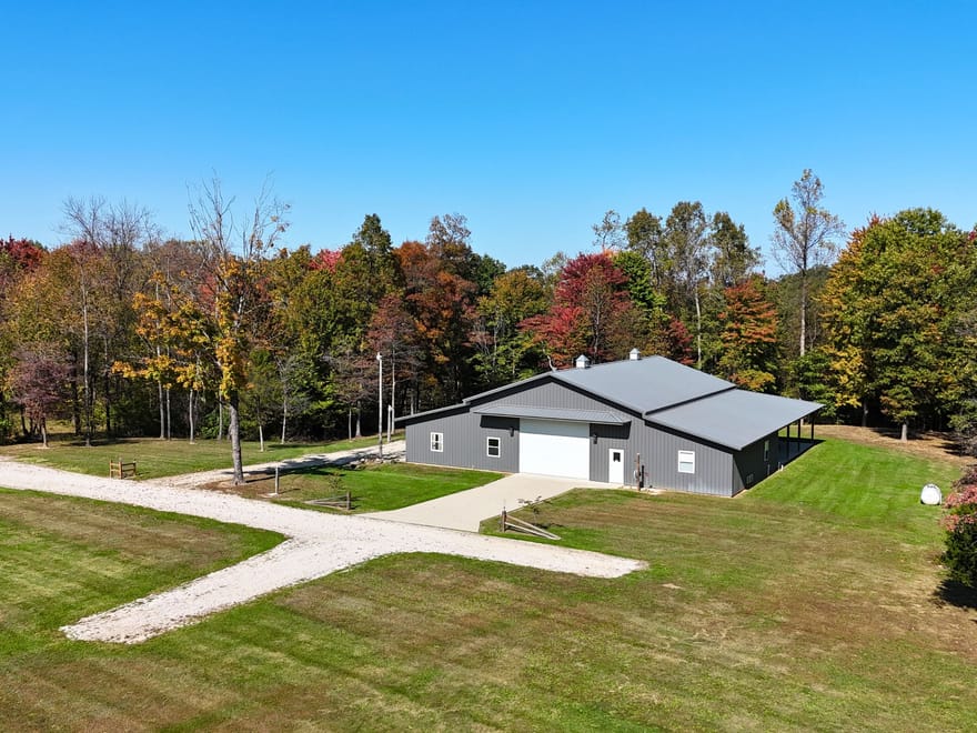 24.29 Acres W/ Barndo in Martin County IN