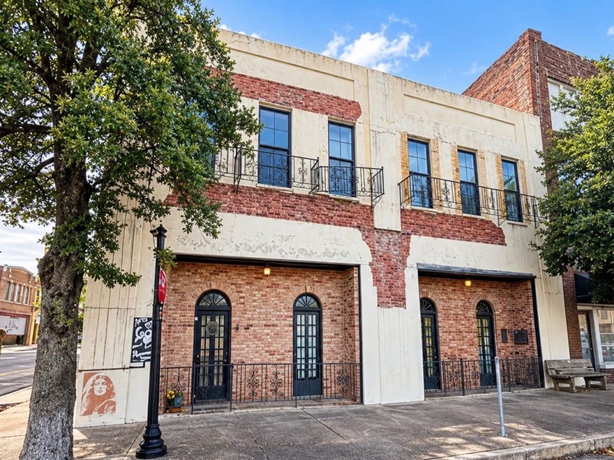 Iconic Delta Avenue Corner Property in the Heart of Clarksdale’s Blues Scene!