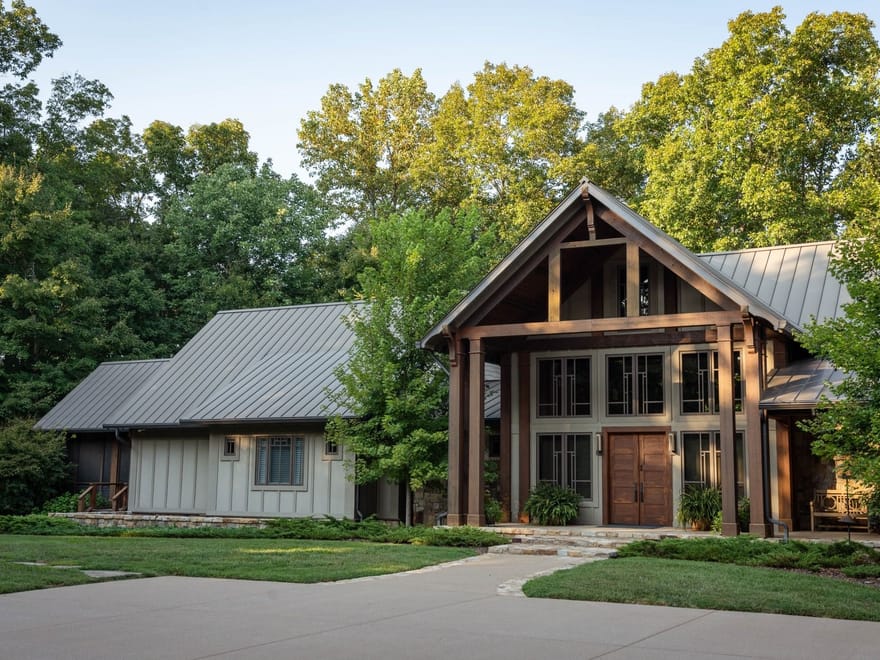 Privacy and Luxury Minutes to Downtown Franklin