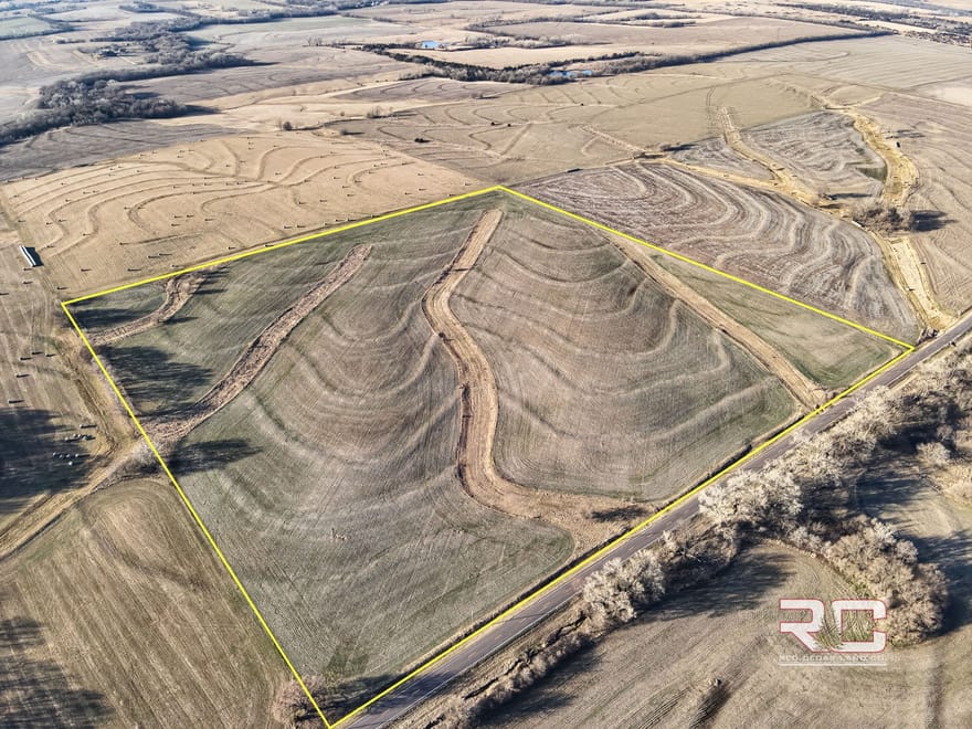 Auction 39.11+/- Acres Tillable On Blacktop Minutes From Hillsboro (Tract 6 of 8)
