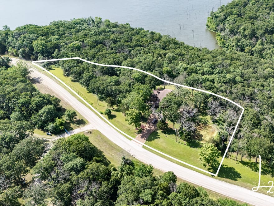 Big Hill Lake Dream Home - Lake Living, Recreation and Country Comfort