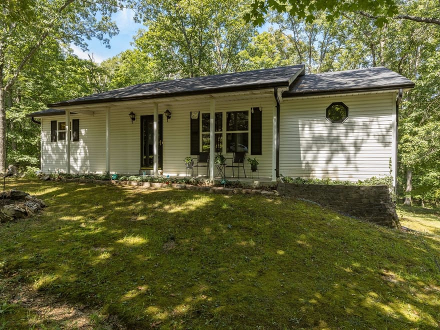 250 Meadow Woods Road, Hillsboro, MO-Jefferson Co. 
