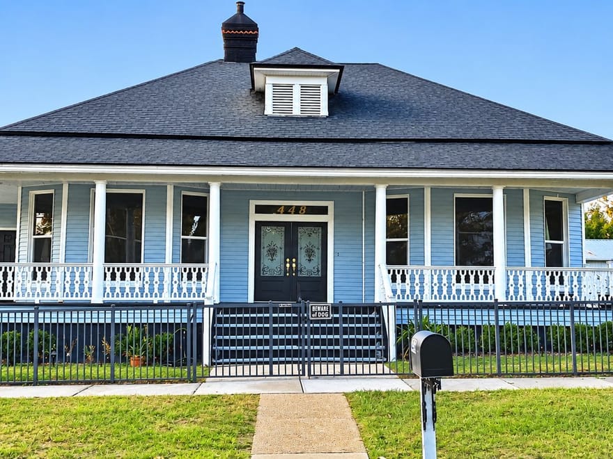 448 SW Horry Ave