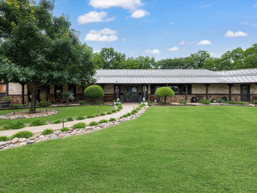 15 Acre equestrian lease Aubrey 