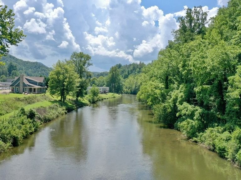 0.27+/- Acres - Lot 4 Bayside Drive, Jackson County!