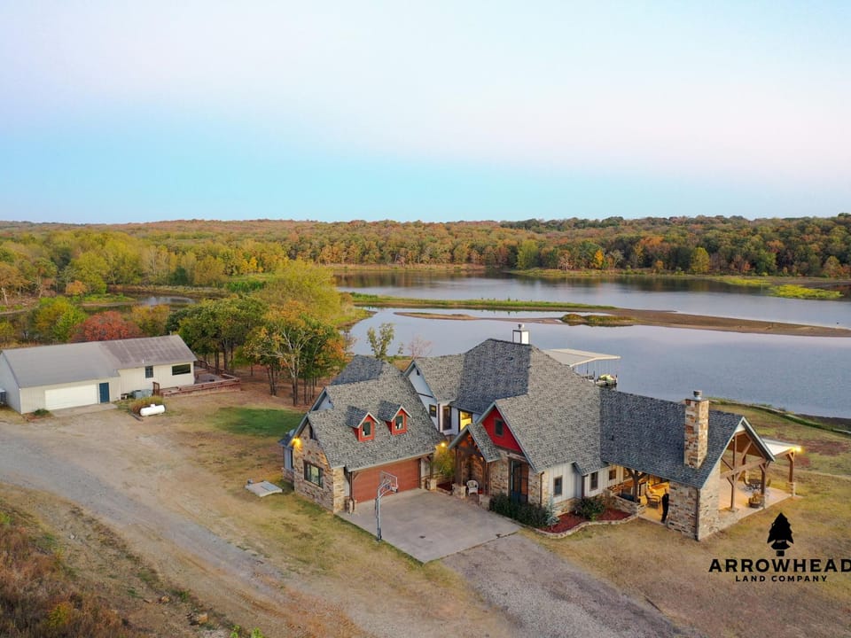 Okemah Lake Home