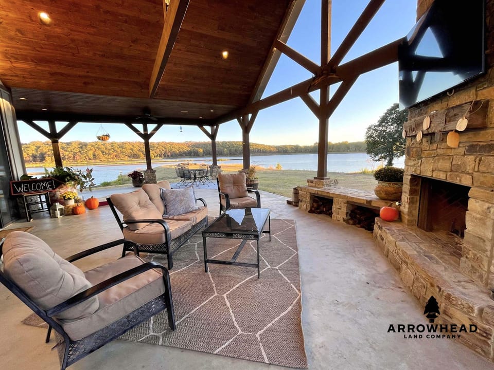 Okemah Lake Home