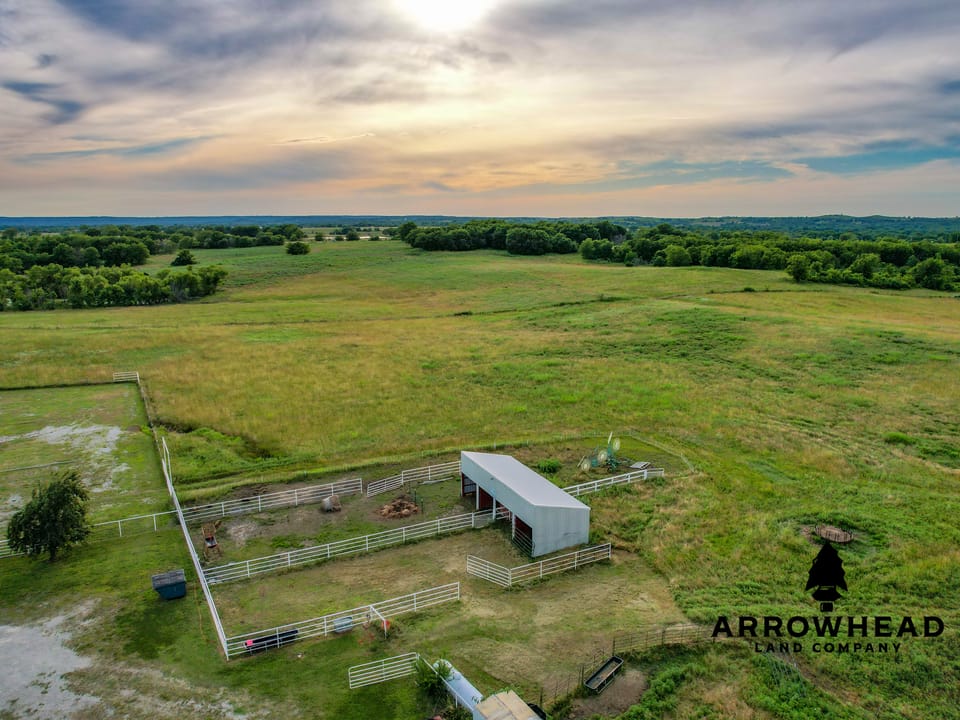 Tallgrass N' Tin Ranch
