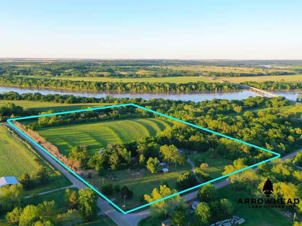 Barndo on River Bottom Acreage