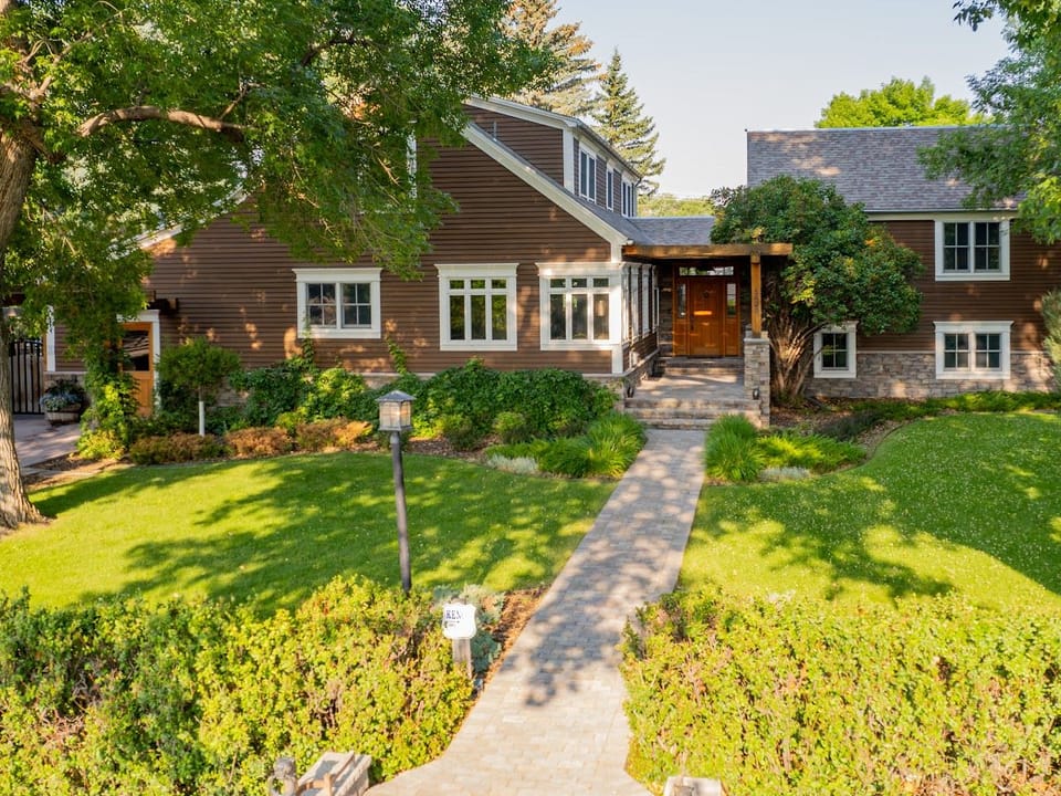1420 Meadow Lane