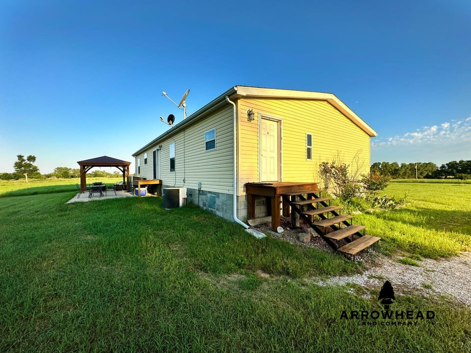 The Riverbank Cabin
