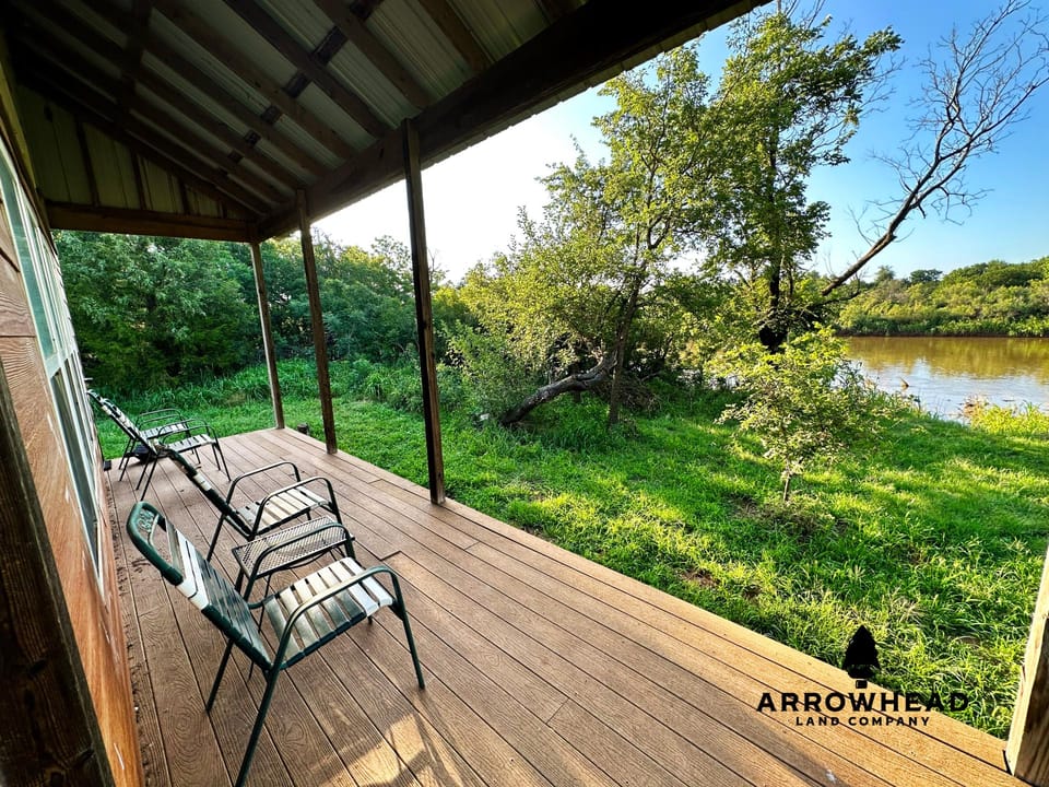 The Riverbank Cabin