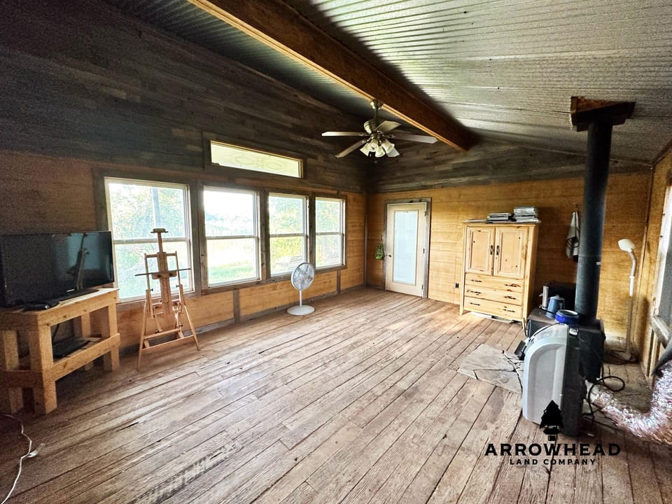 The Riverbank Cabin