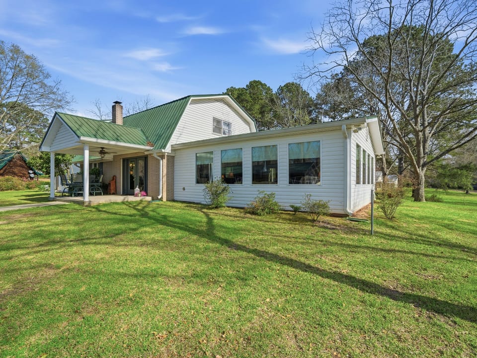 1490 Staci Dr 04439