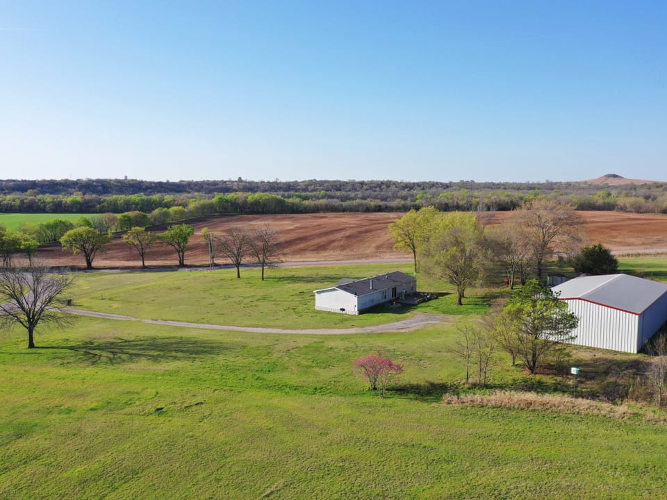 Fairfax Lake Road Home