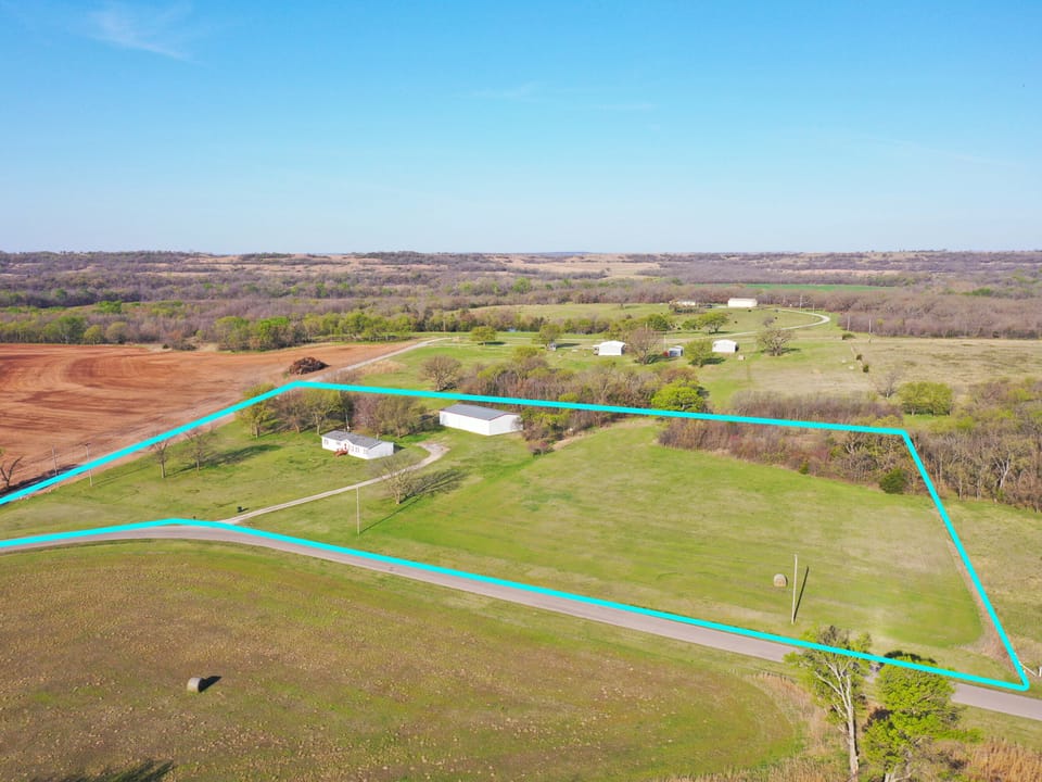 Fairfax Lake Road Home
