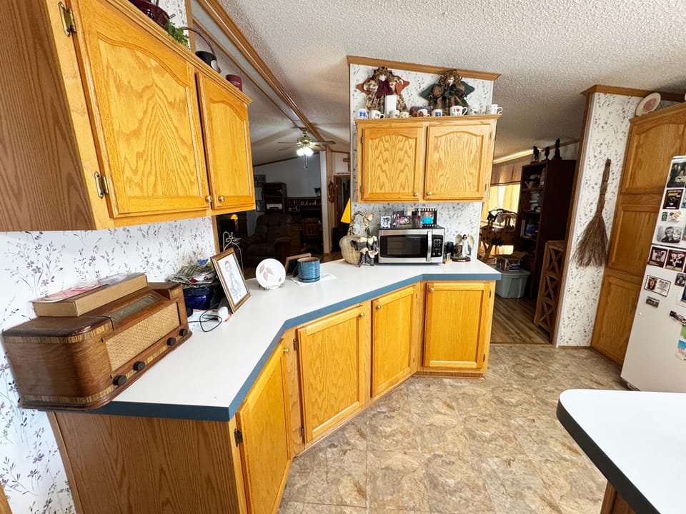 Fairfax Lake Road Home